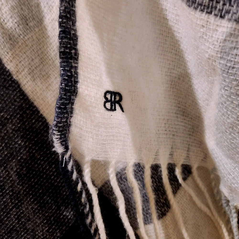 Banana Republic Plaid Shawl Wrap Fringe Preppy City Boho Open Front Cardi Size M